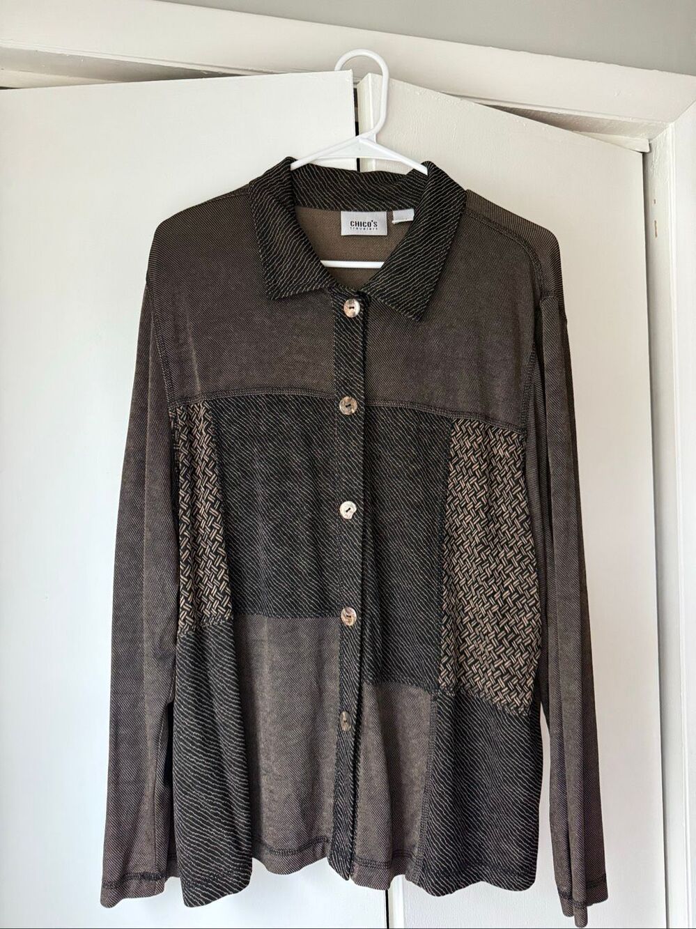 Chico's Travelers XL Button Down Brown Black Shirt Artsy Pattern Stretch